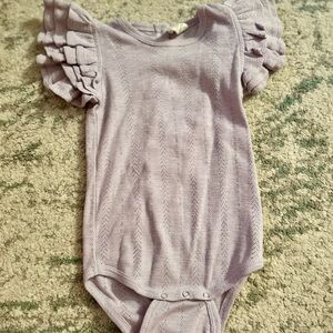 Kq lavender bodysuit 6/12